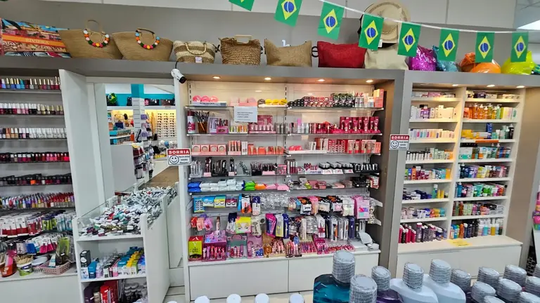 Setor de beleza, perfumaria e cuidados pessoais da DrogaCruz